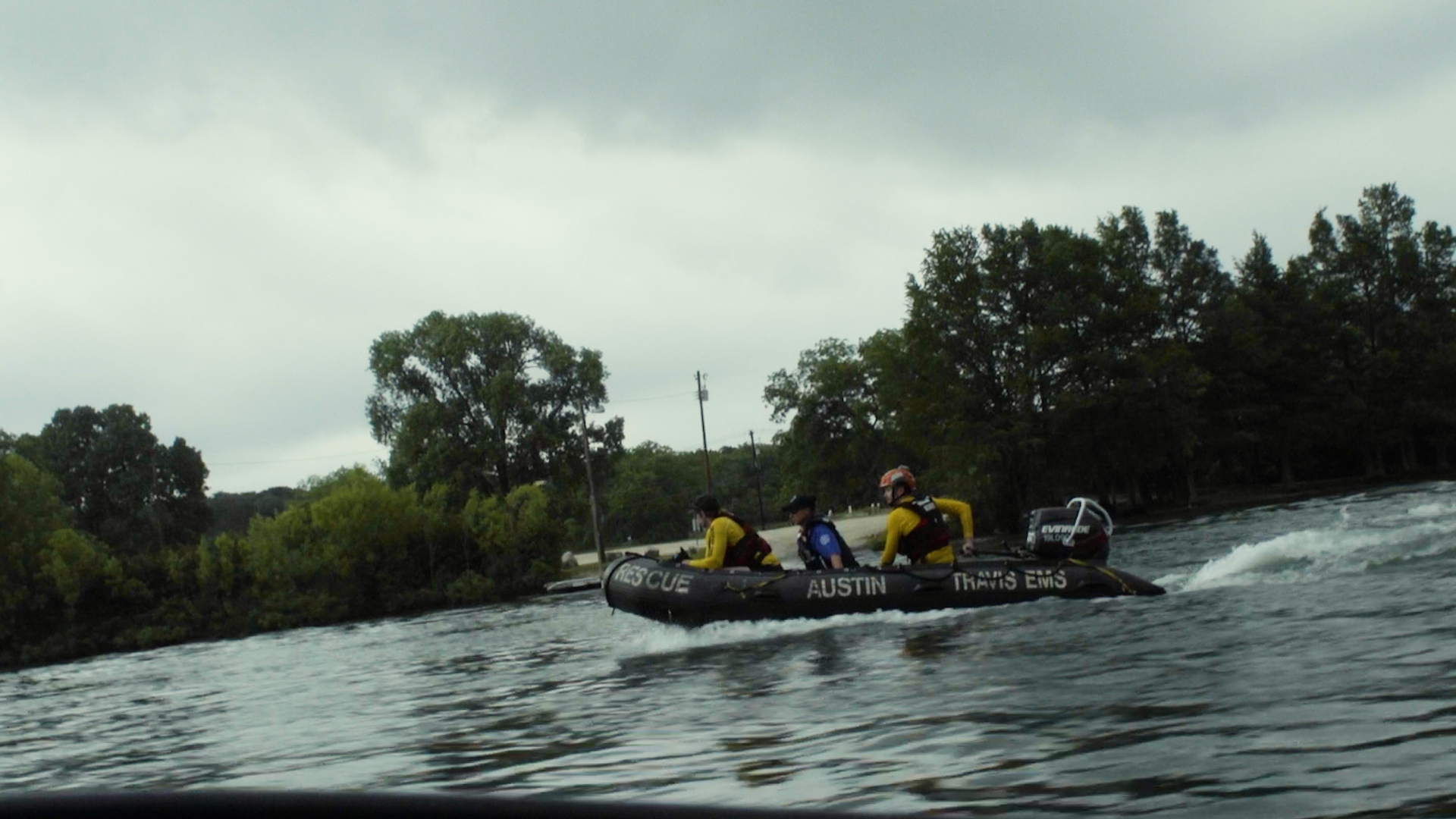 Austin-Travis County EMS trains alongside Austin Police Department. The new pilot program puts medical personnel directly on the water, allowing them to respond to issues sooner. (KXAN Photo/Eric Henrikson)